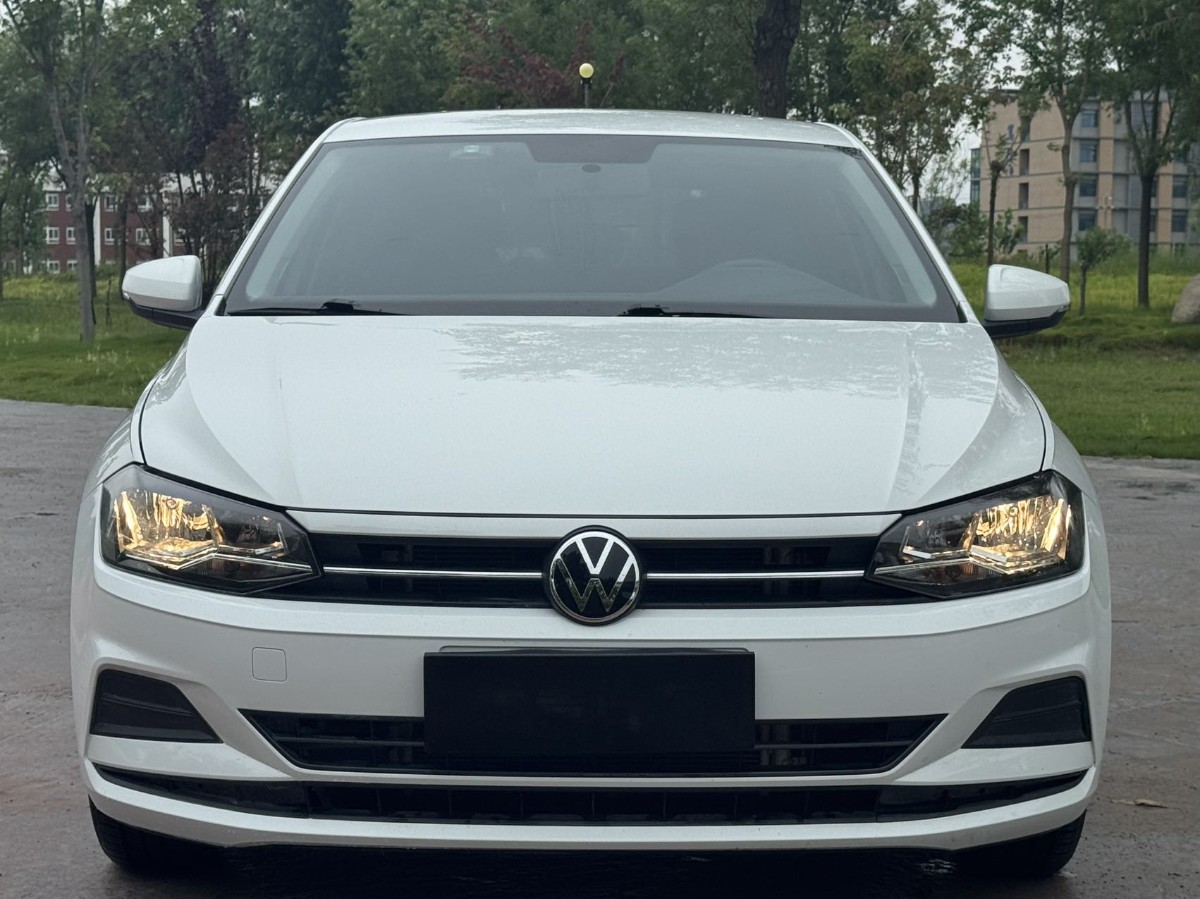 Volkswagen Polo 2024 car image #2
