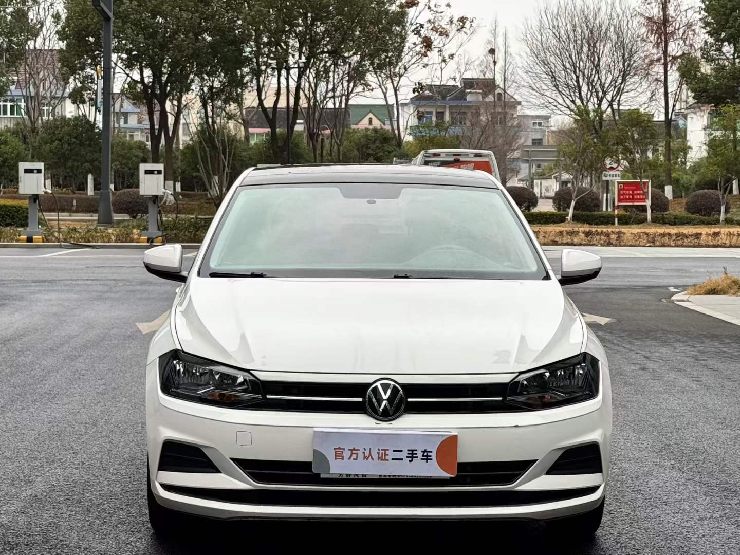 Volkswagen Polo 2021 car image #2