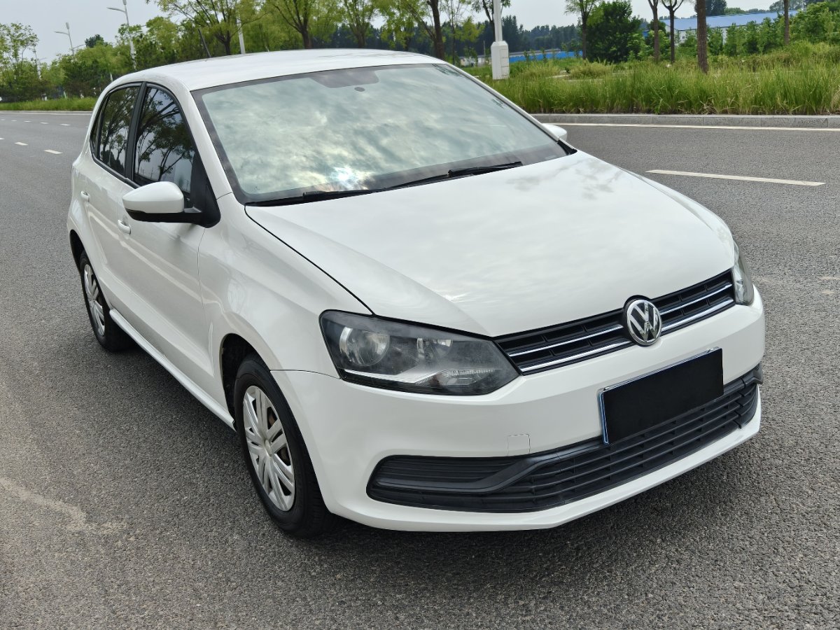 Volkswagen Polo 2017 car image #3