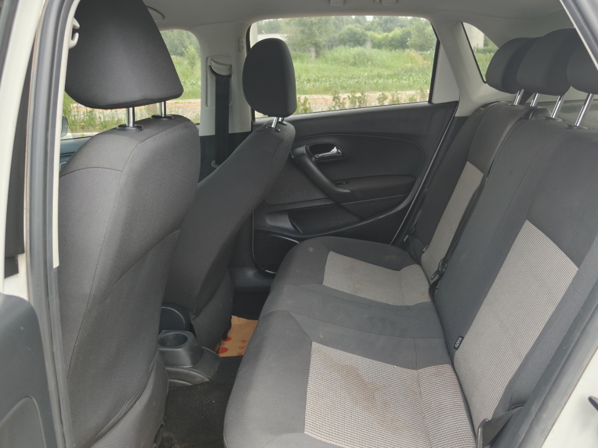 Volkswagen Polo 2017 car image #10