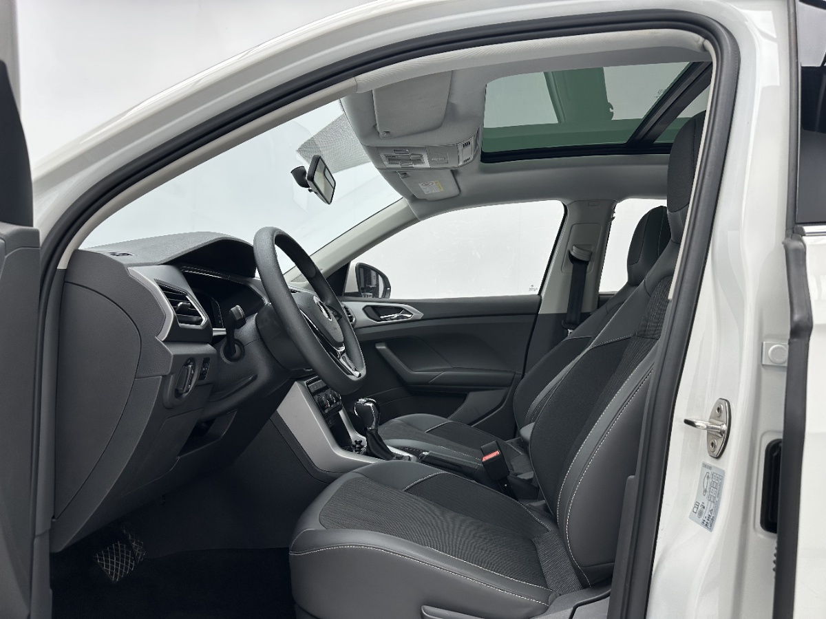 Volkswagen T-Cross 2022 #5 Volkswagen T-Cross 2022 car image #5