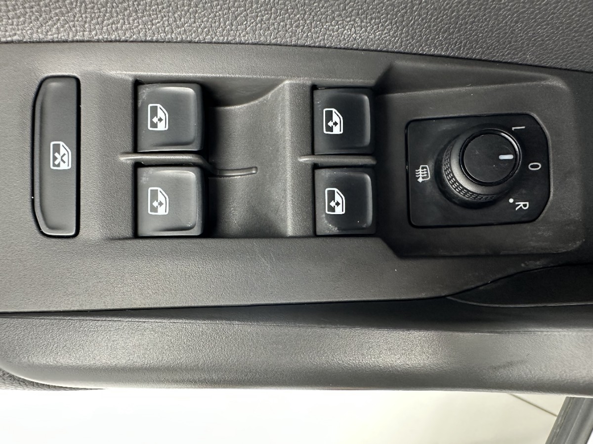 Volkswagen T-Cross 2022 #12 Volkswagen T-Cross 2022 car image #12