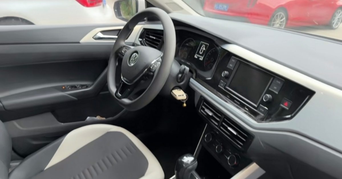 Volkswagen Polo 2020 car image #5