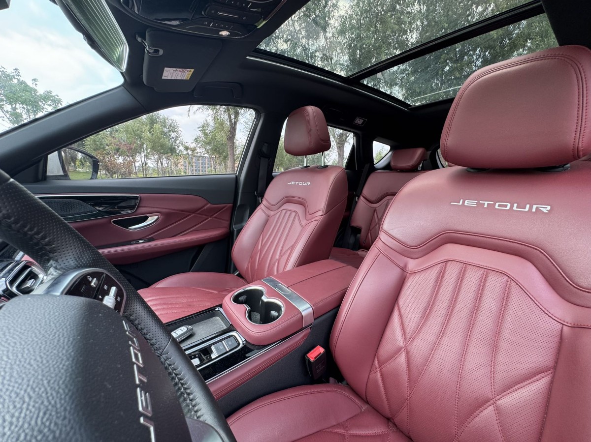 Jetour X70 PLUS 2025 #8 Jetour X70 PLUS 2025 car image #8