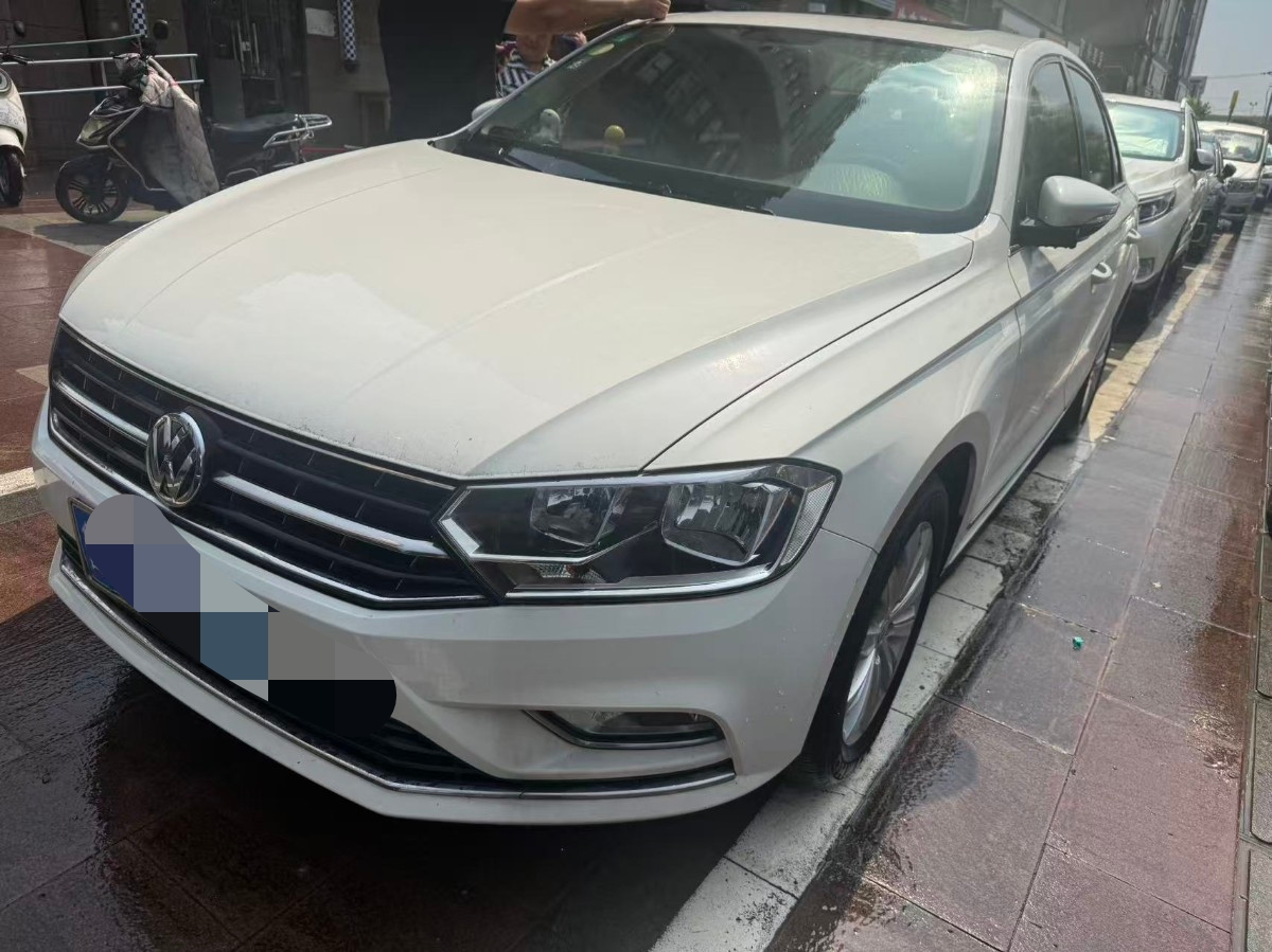 Volkswagen Bora 2017 car image 
