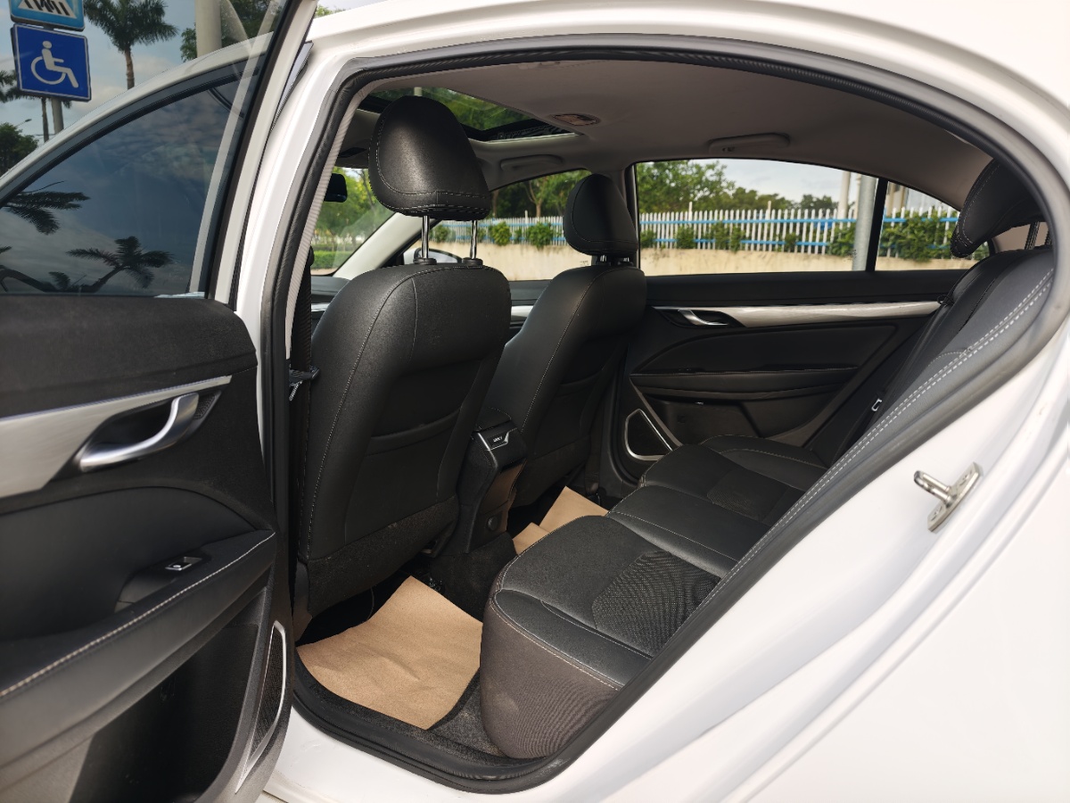 GEELY Emgrand 2020 #7 GEELY Emgrand 2020 car image #7