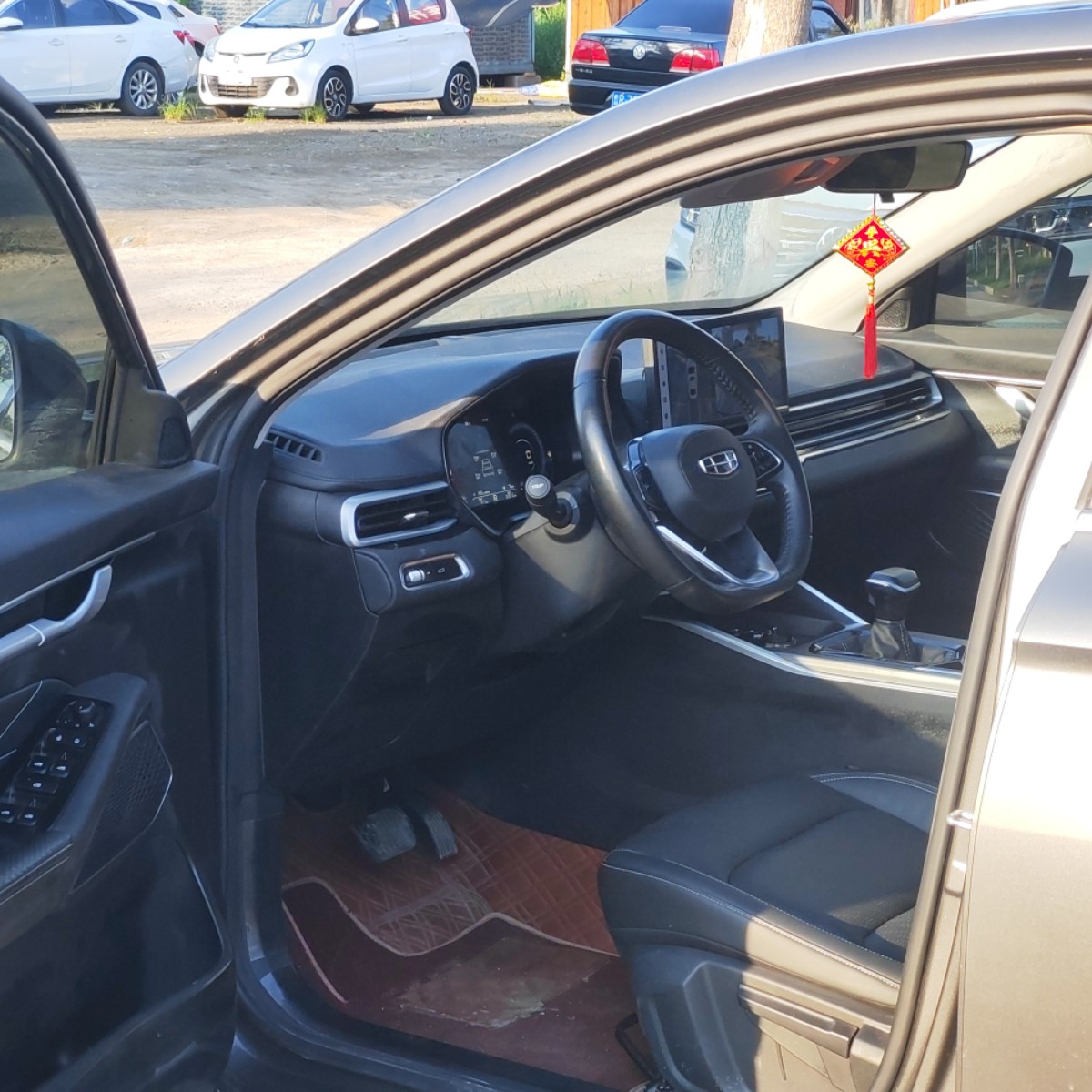 GEELY Emgrand 2023 car image #4