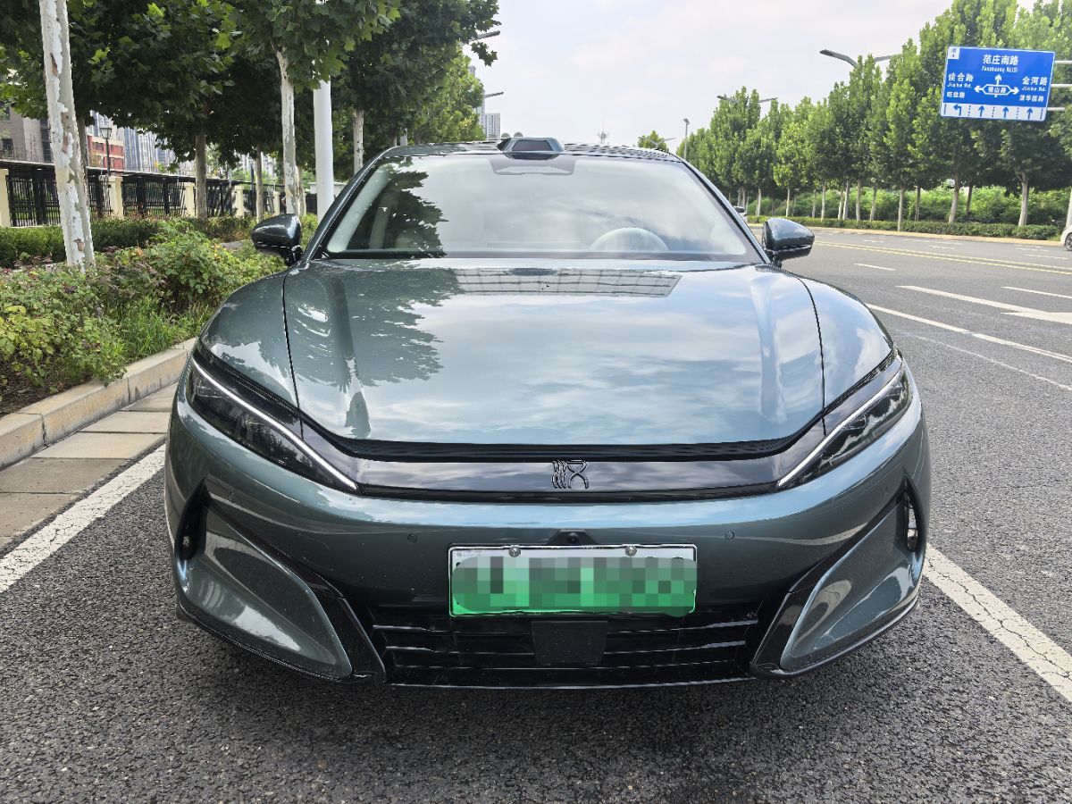 BYD HanL 2025 #2 BYD HanL 2025 car image #2