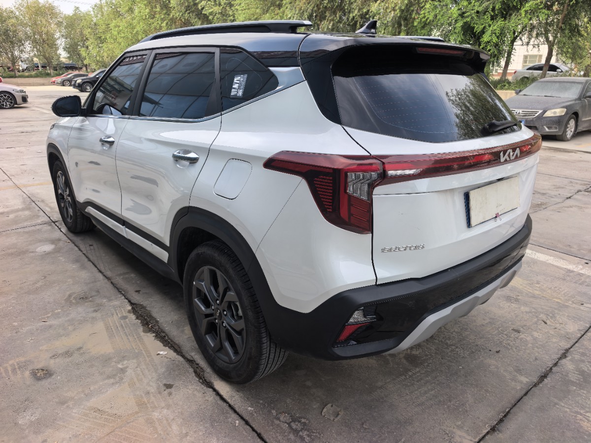 Kia Seltos 2023 car image #12