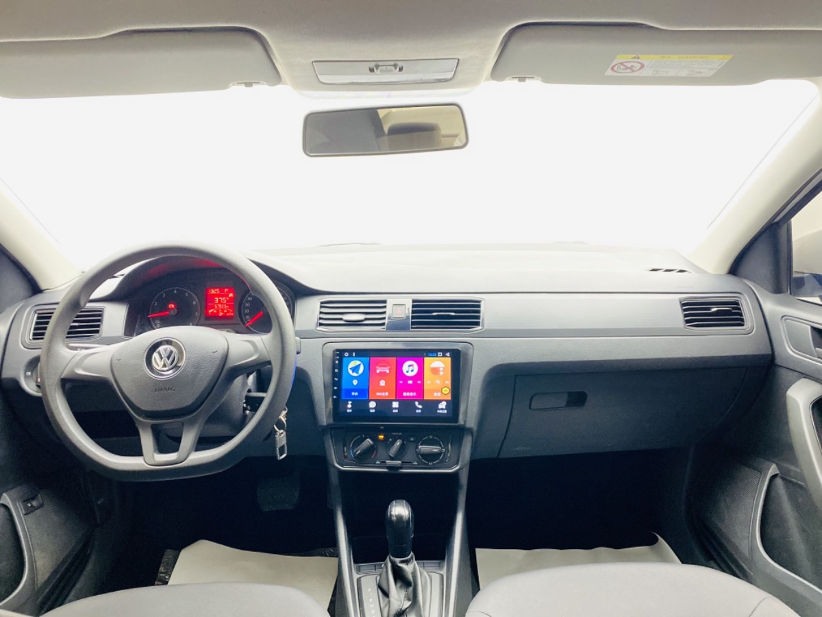 Volkswagen Santana 2021 immagine di auto #9