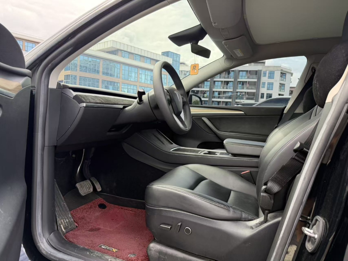 Tesla Model Y 2023 #6 Tesla Model Y 2023 car image #6