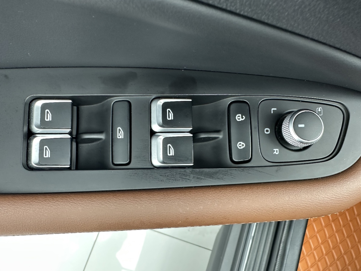 GEELY Vision X6 2022 #12 GEELY Vision X6 2022 car image #12