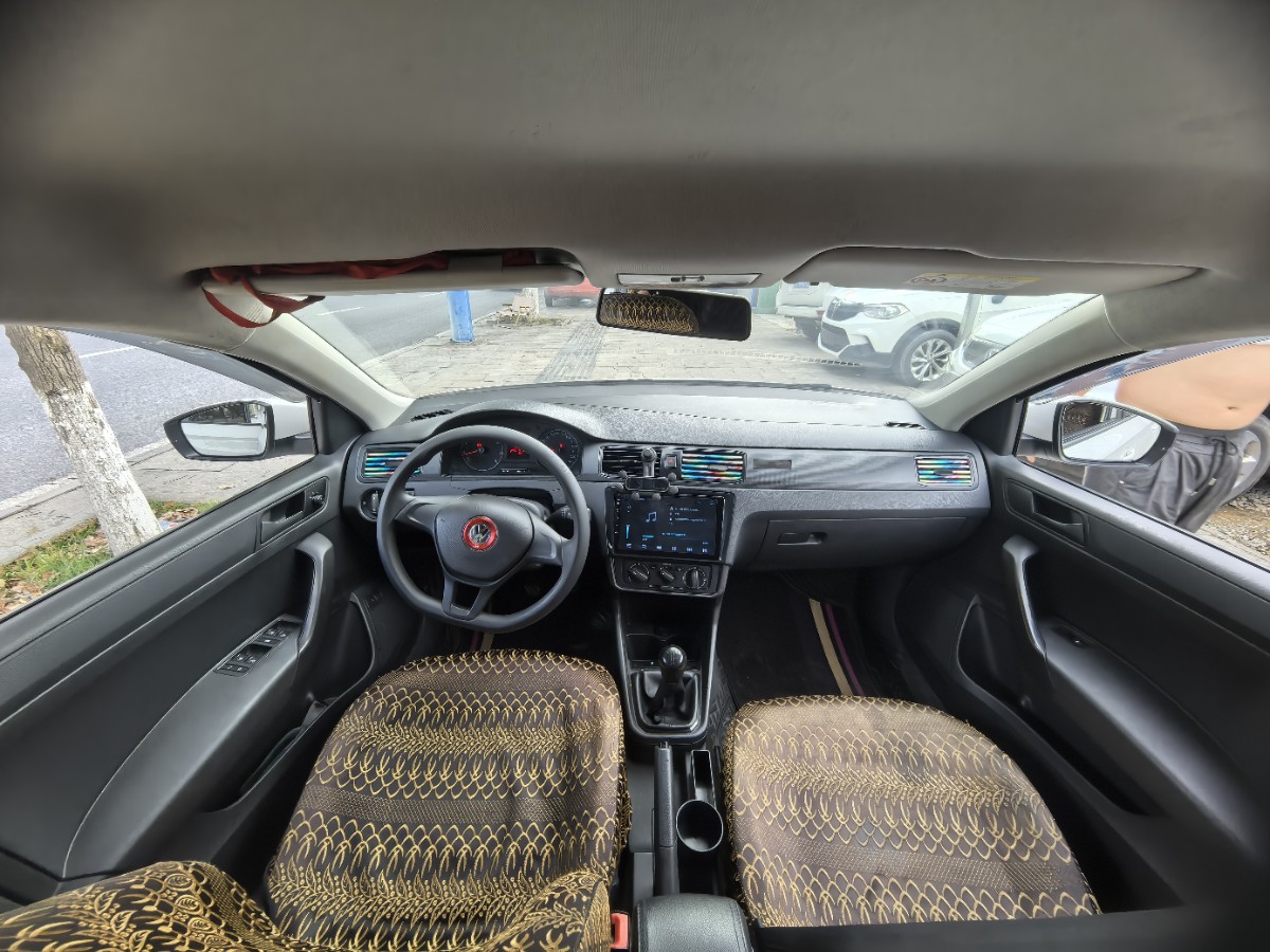Volkswagen Santana 2022 car image #5