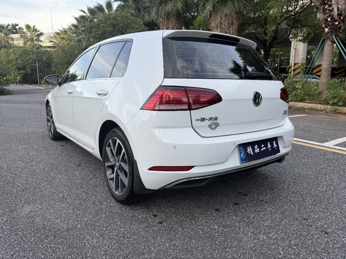 Volkswagen Golf 2020 car image #8