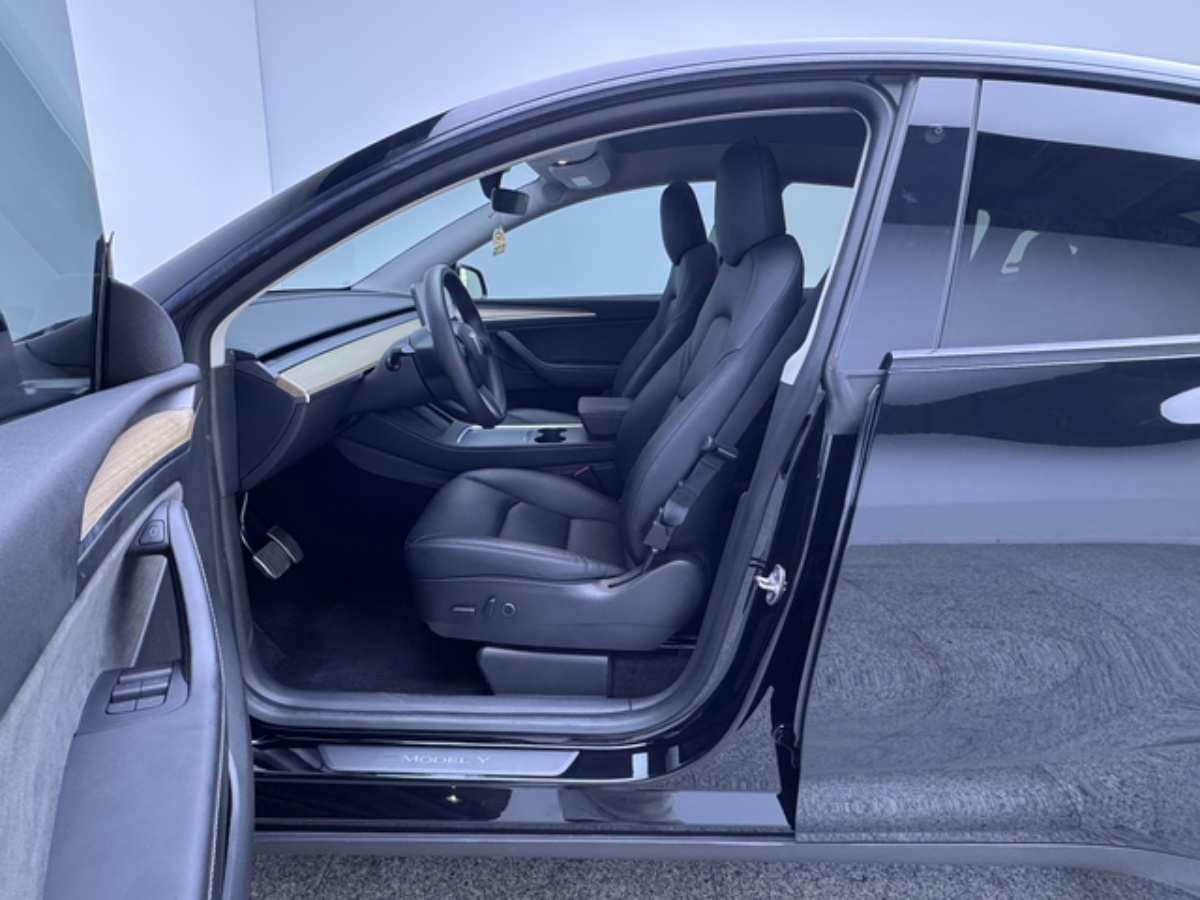 Tesla Model Y 2022 #7 Tesla Model Y 2022 car image #7