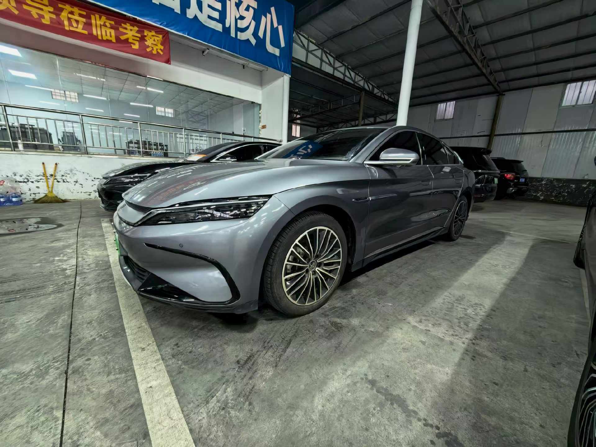 BYD Han 2023 #4 BYD Han 2023 car image #4