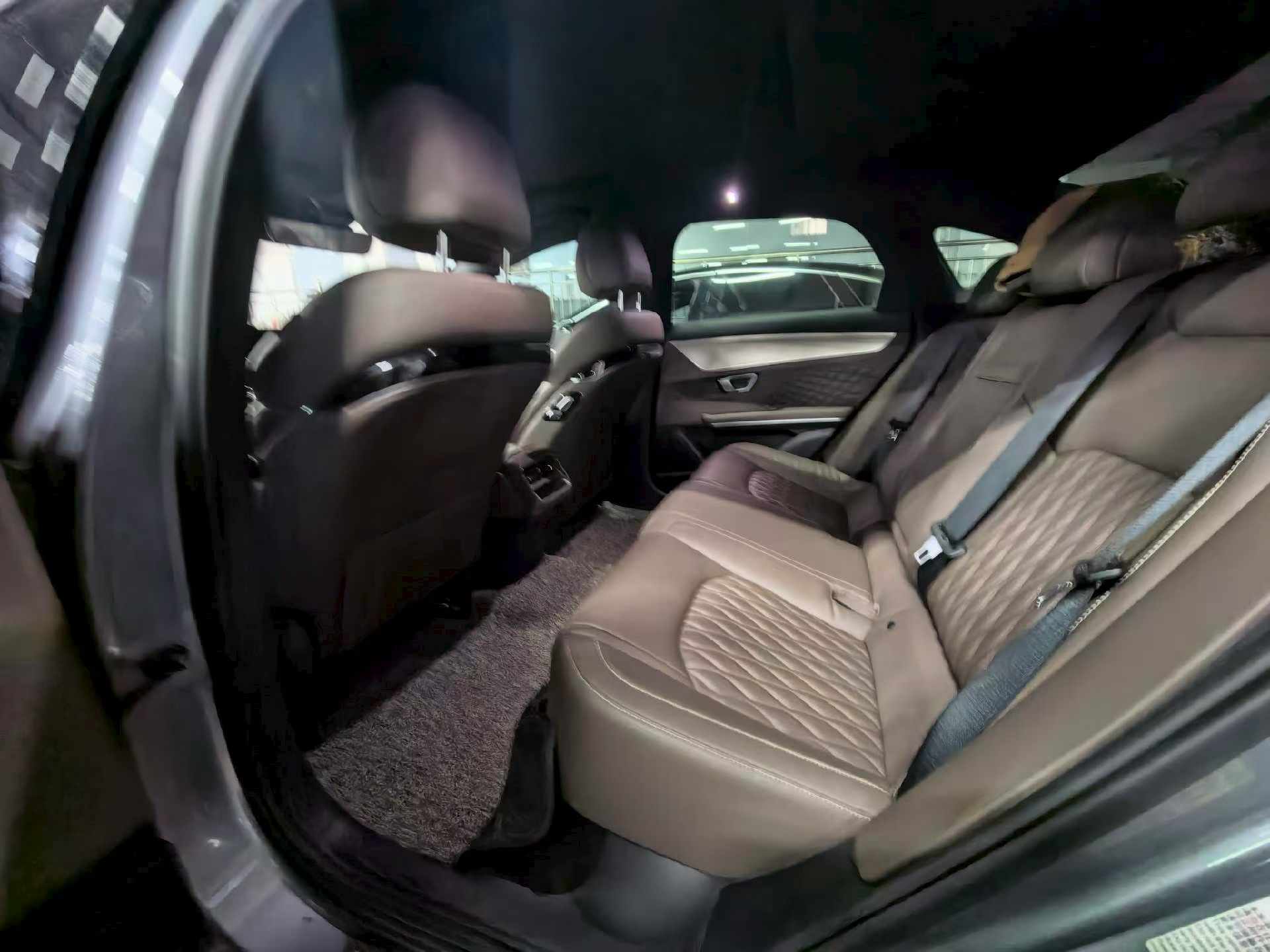 BYD Han 2023 #6 BYD Han 2023 car image #6