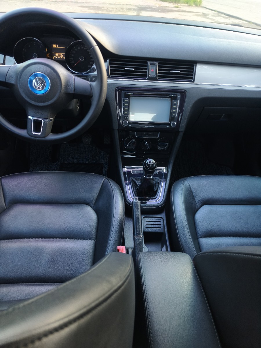 Volkswagen Bora 2014 car image #5