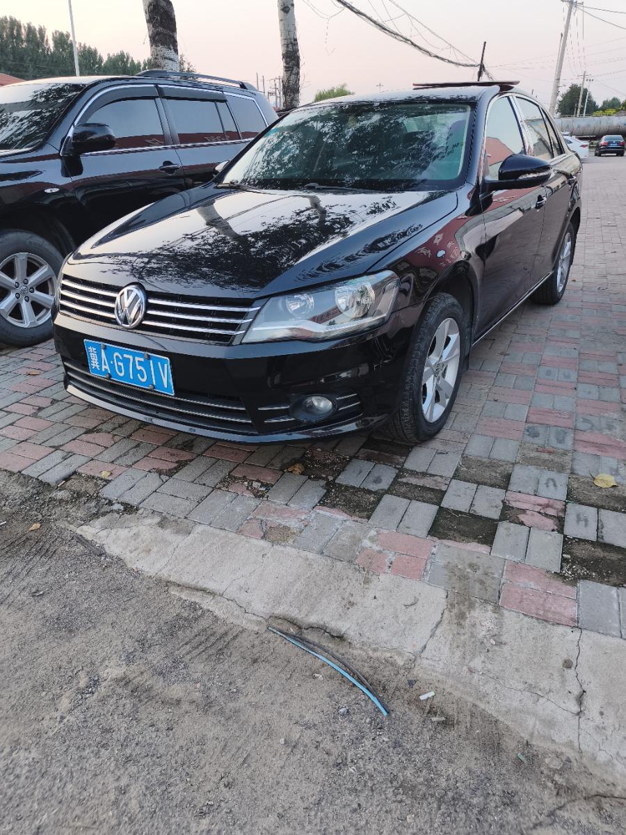 Volkswagen Bora 2014 car image 