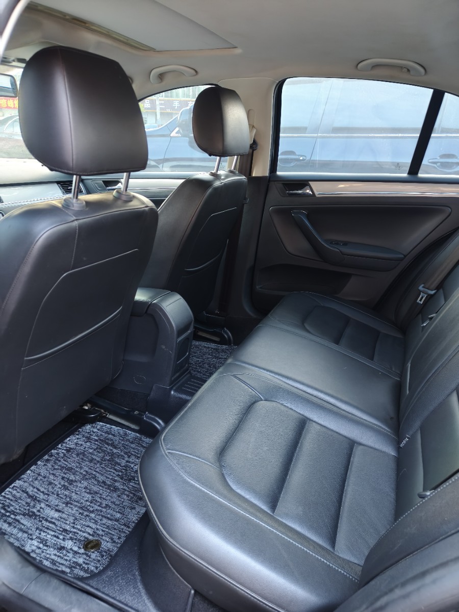Volkswagen Bora 2014 car image #4
