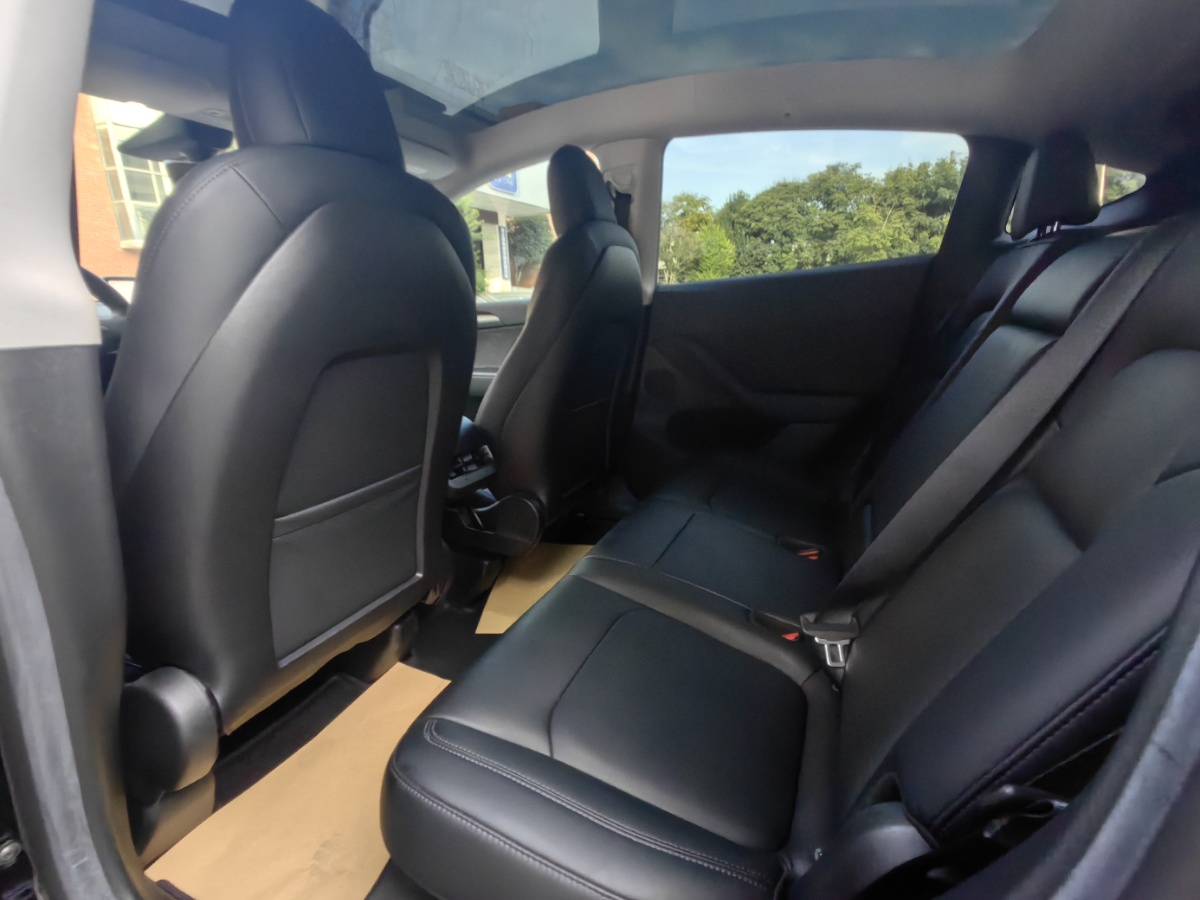 Tesla Model Y 2022 car image #5