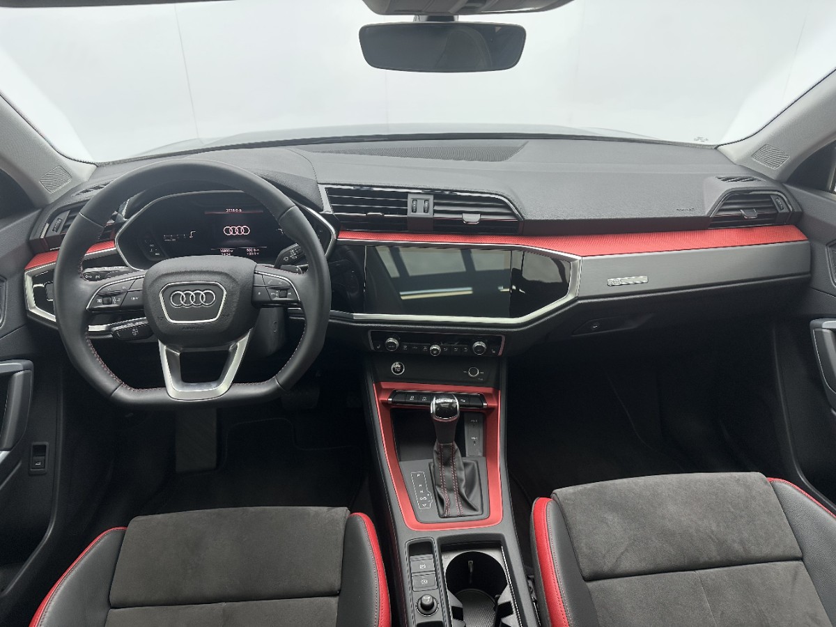 Audi Q3 2022 car image #7