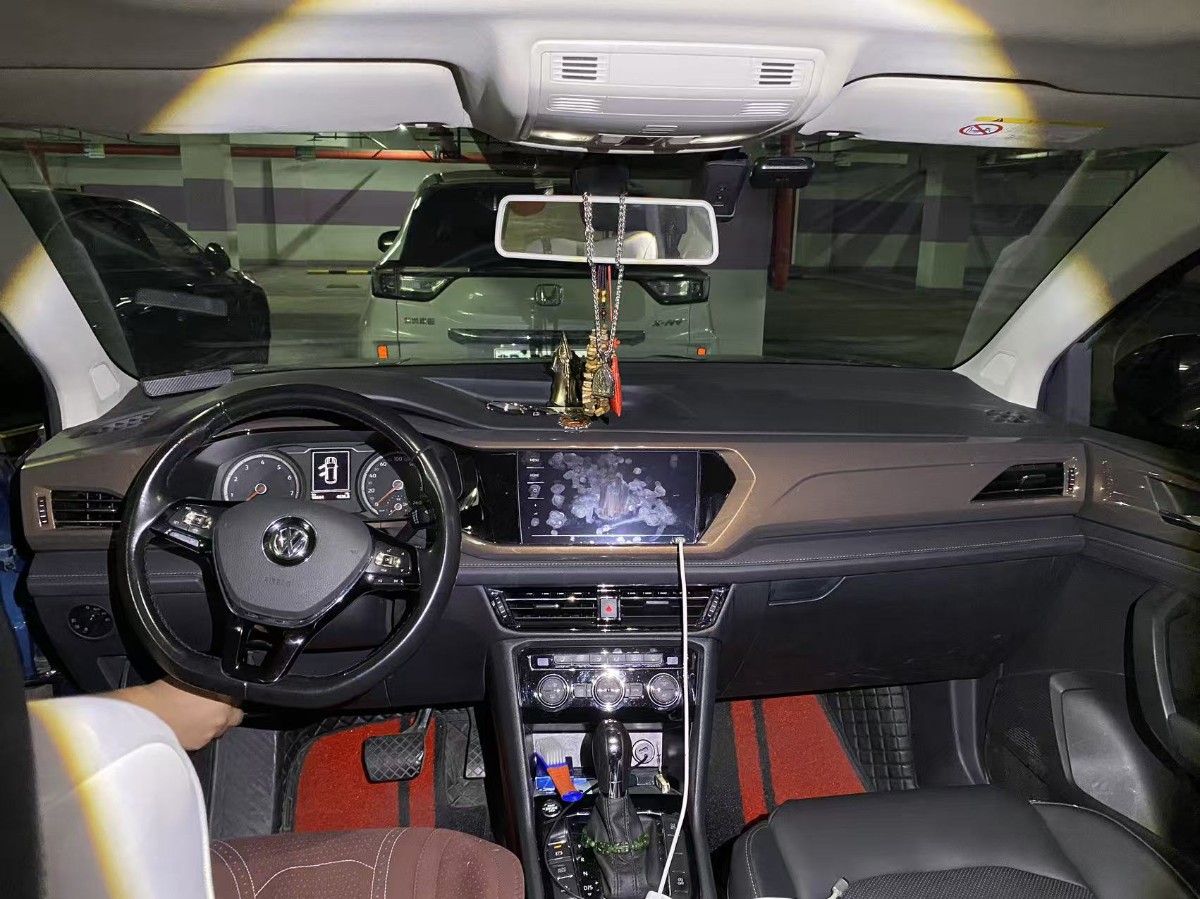 Volkswagen Tharu 2020 car image #6