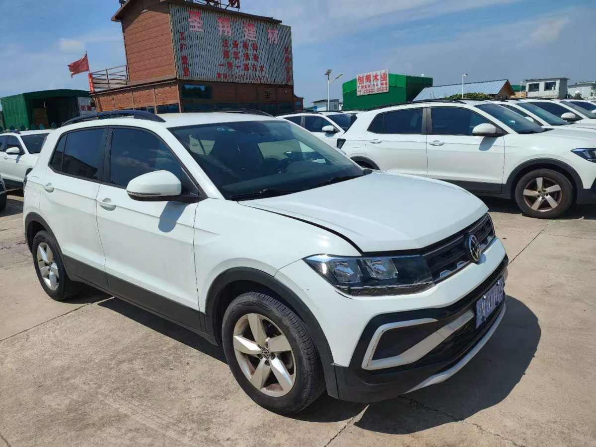 Volkswagen T-Cross 2023 #2 Volkswagen T-Cross 2023 car image #2