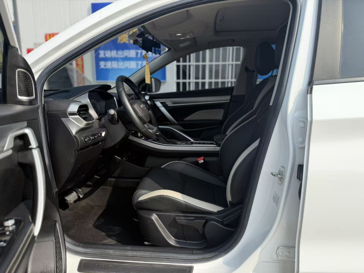 GEELY Coolray 2021 #7 GEELY Coolray 2021 car image #7