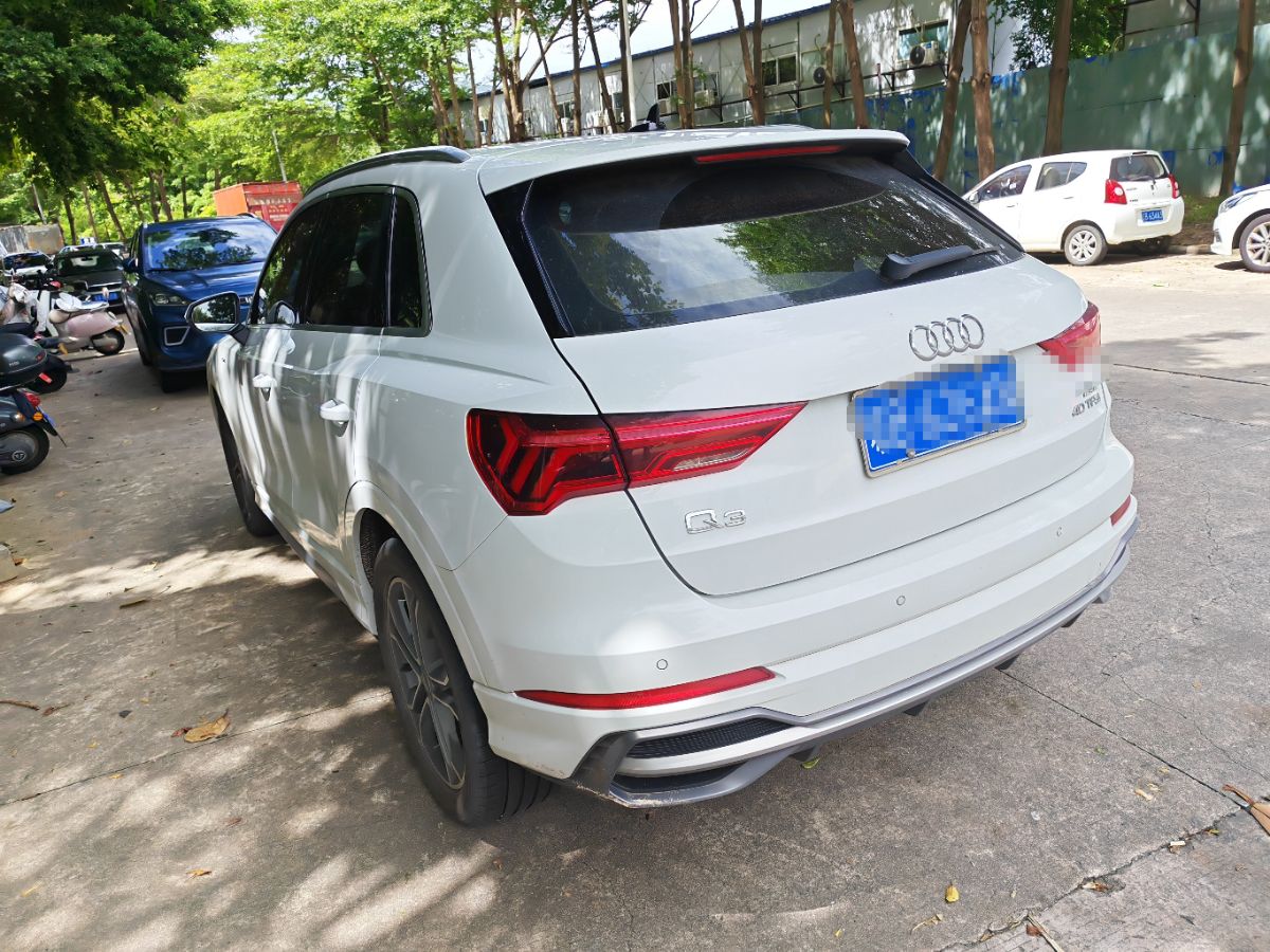 Audi Q3 2020 car image #3
