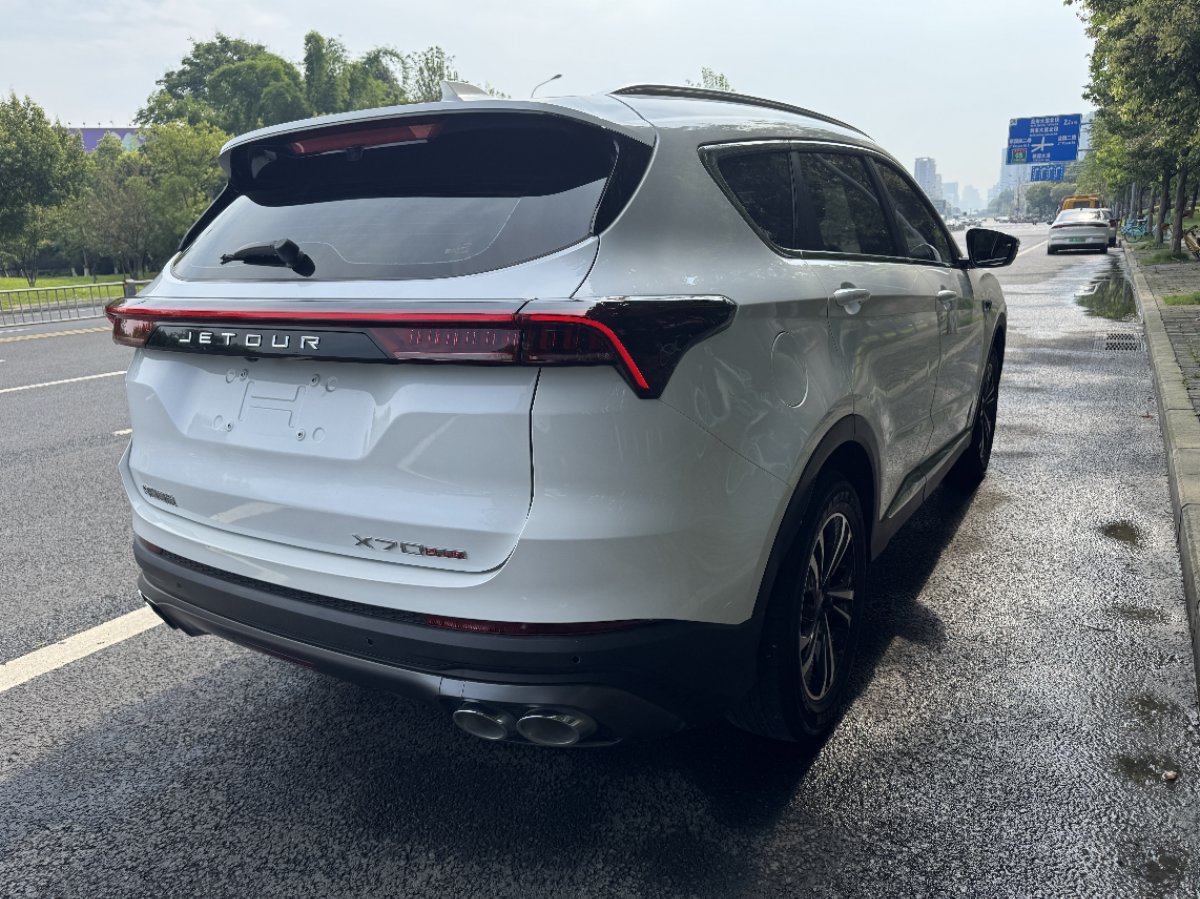 Jetour X70 PLUS 2022 car image #9