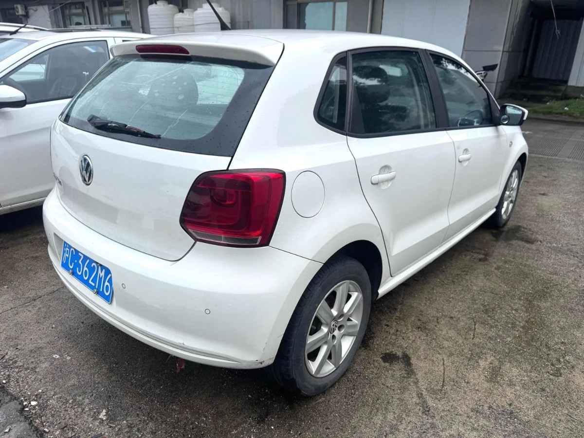 Volkswagen Polo 2013 car image #5