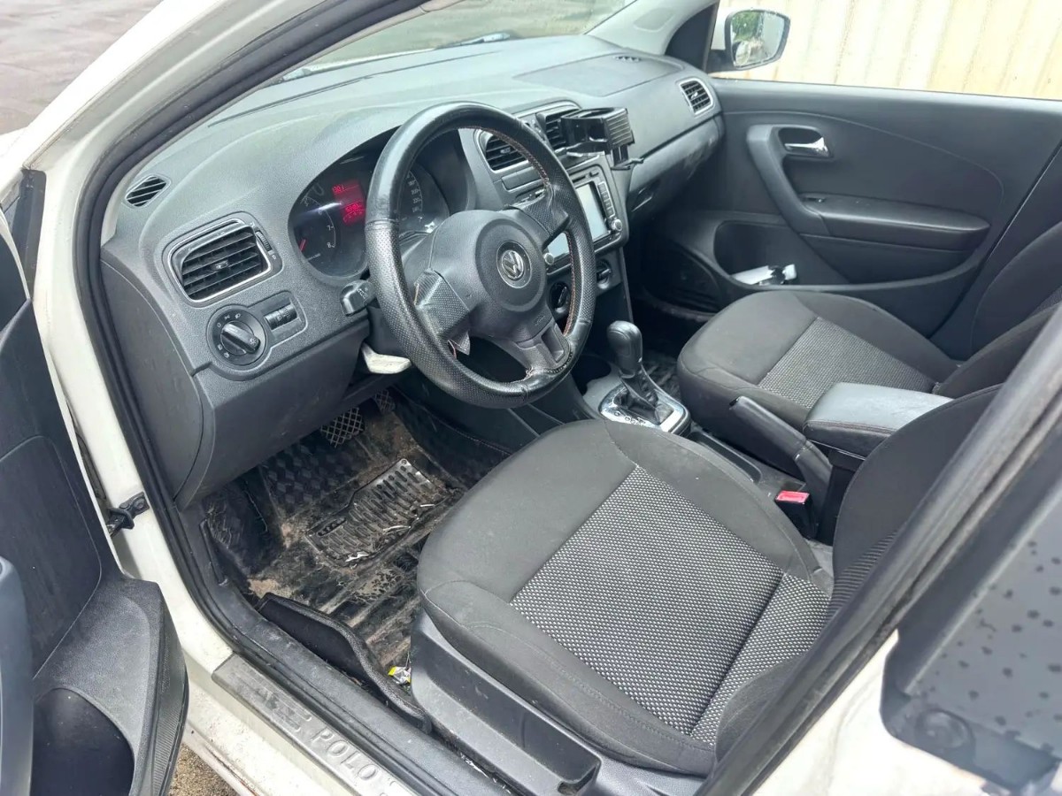 Volkswagen Polo 2013 car image #3