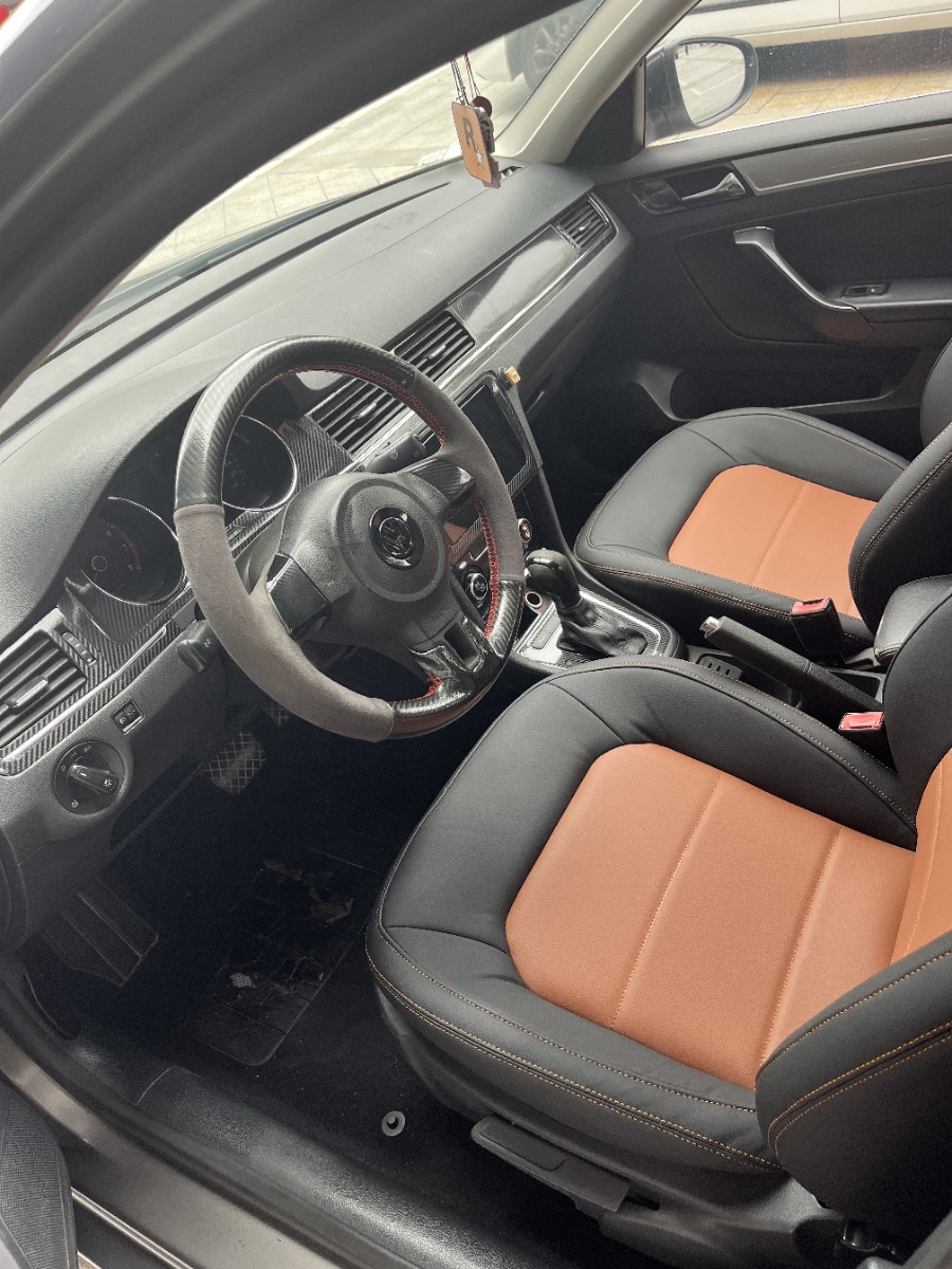 Volkswagen Bora 2013 car image #7