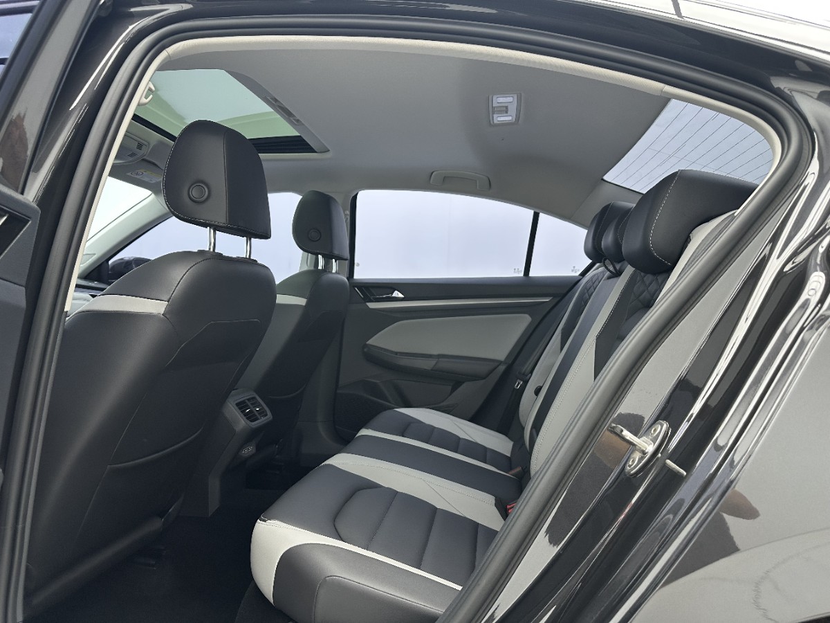 Volkswagen Bora 2022 car image #6
