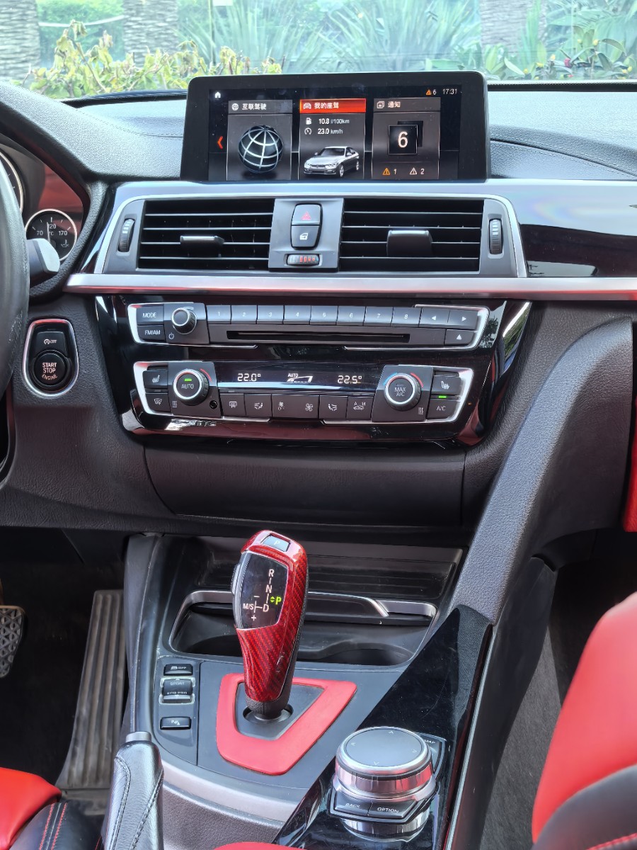 BMW 3 Series 2018 #12 BMW 3 Series 2018 car image #12