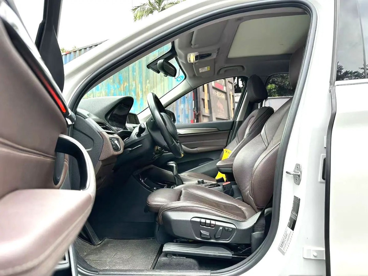 2017 #4 2017 car image #4