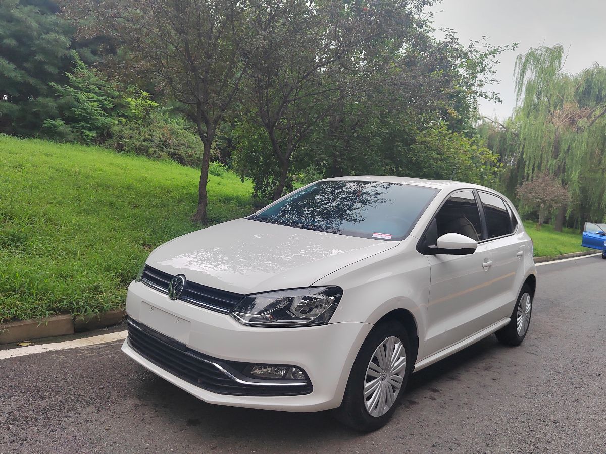 Volkswagen Polo 2017 car image 