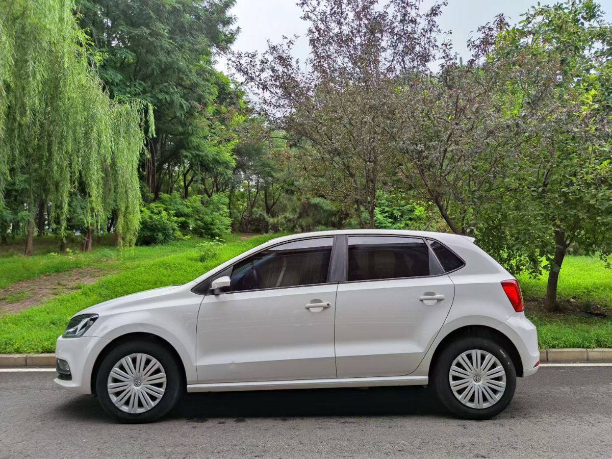 Volkswagen Polo 2017 car image #10