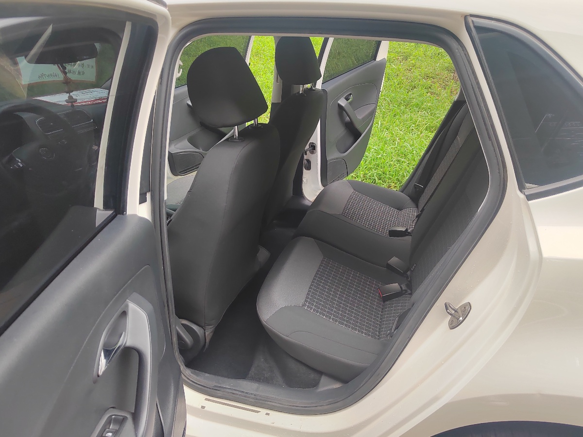Volkswagen Polo 2017 car image #8