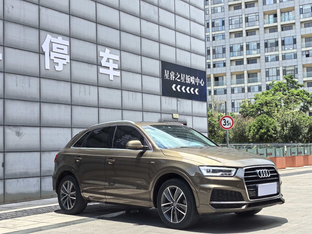 Audi Q3 2018 car image #3