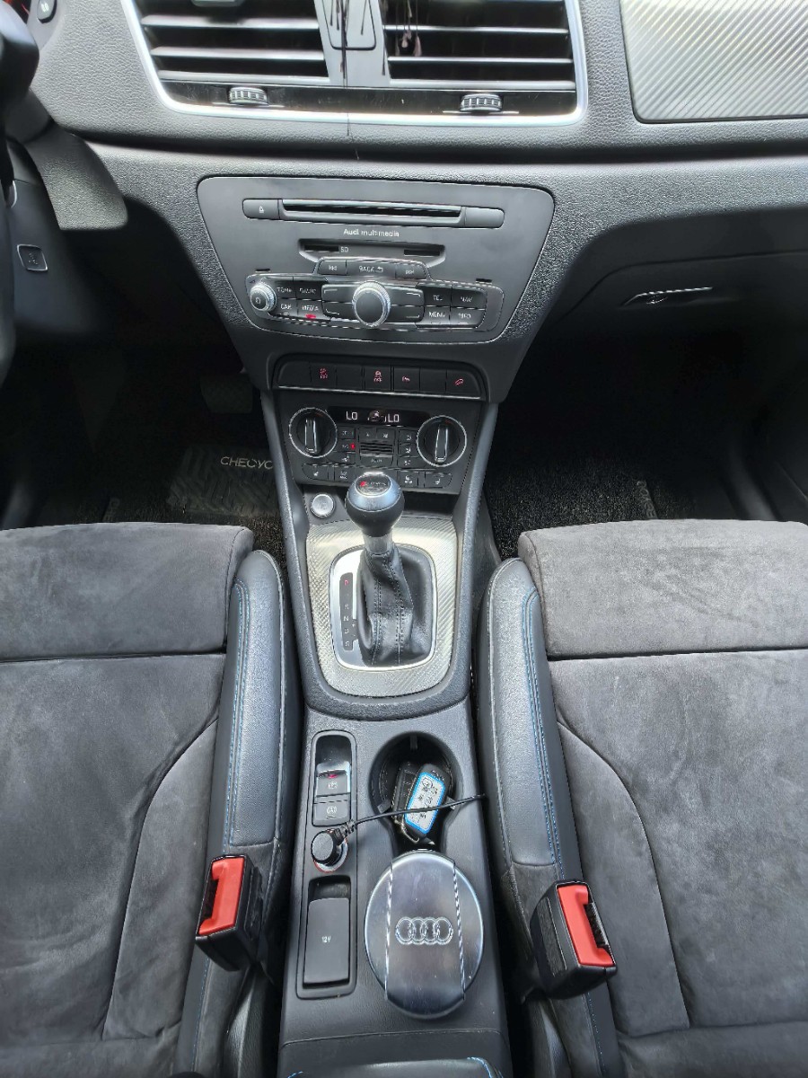 Audi Q3 2018 car image #7