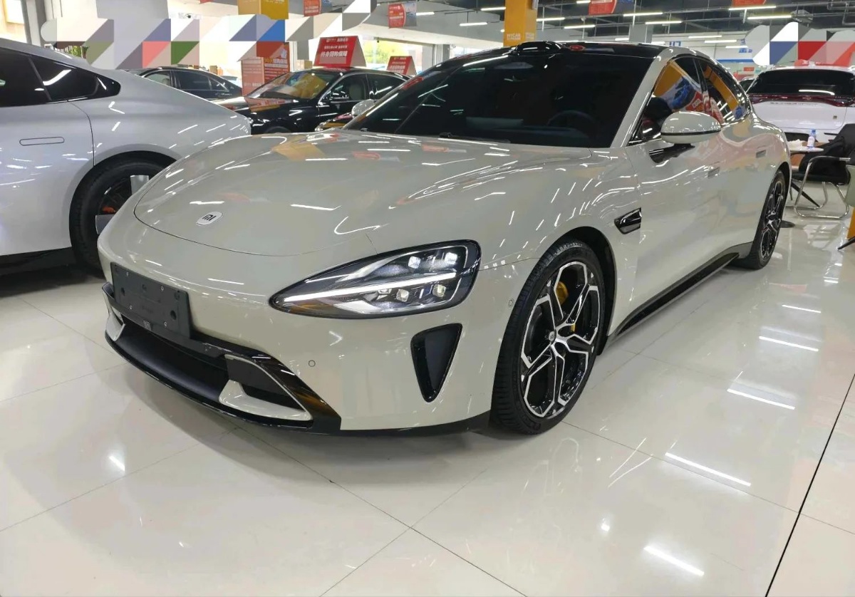 MI SU7 2024 car image 