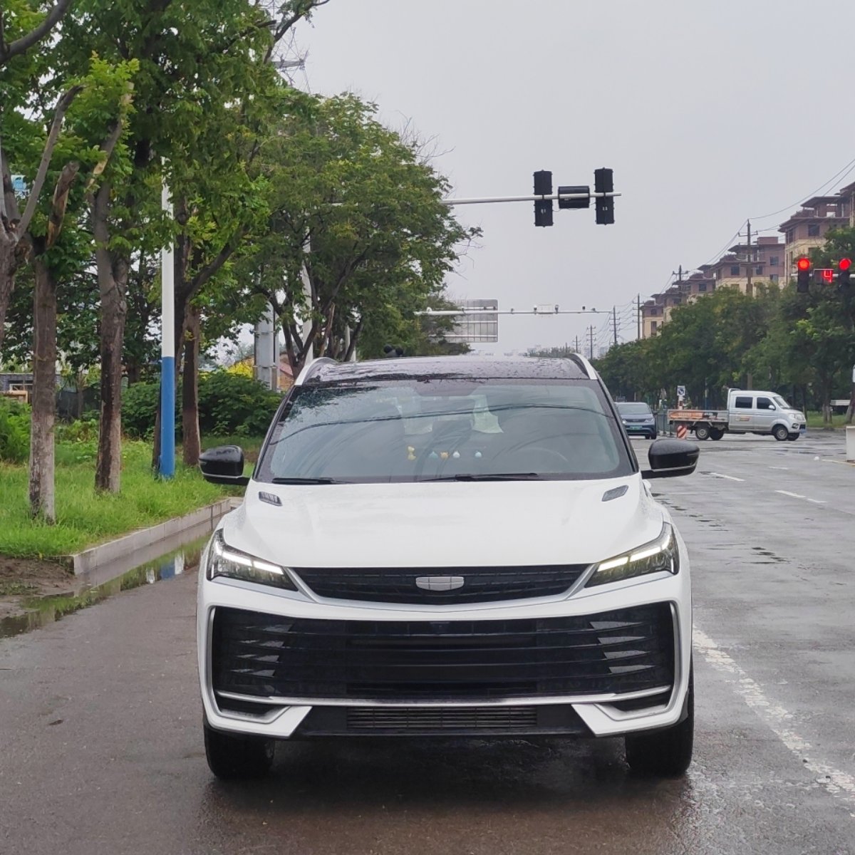 GEELY Coolray 2025 car image #3