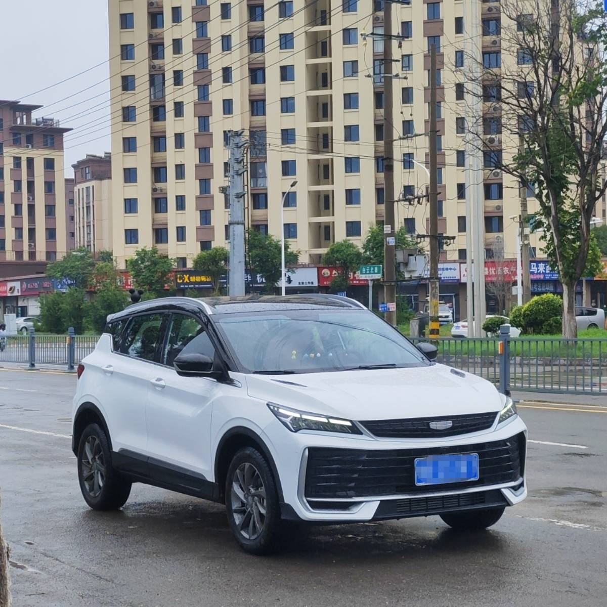 GEELY Coolray 2025 car image #2