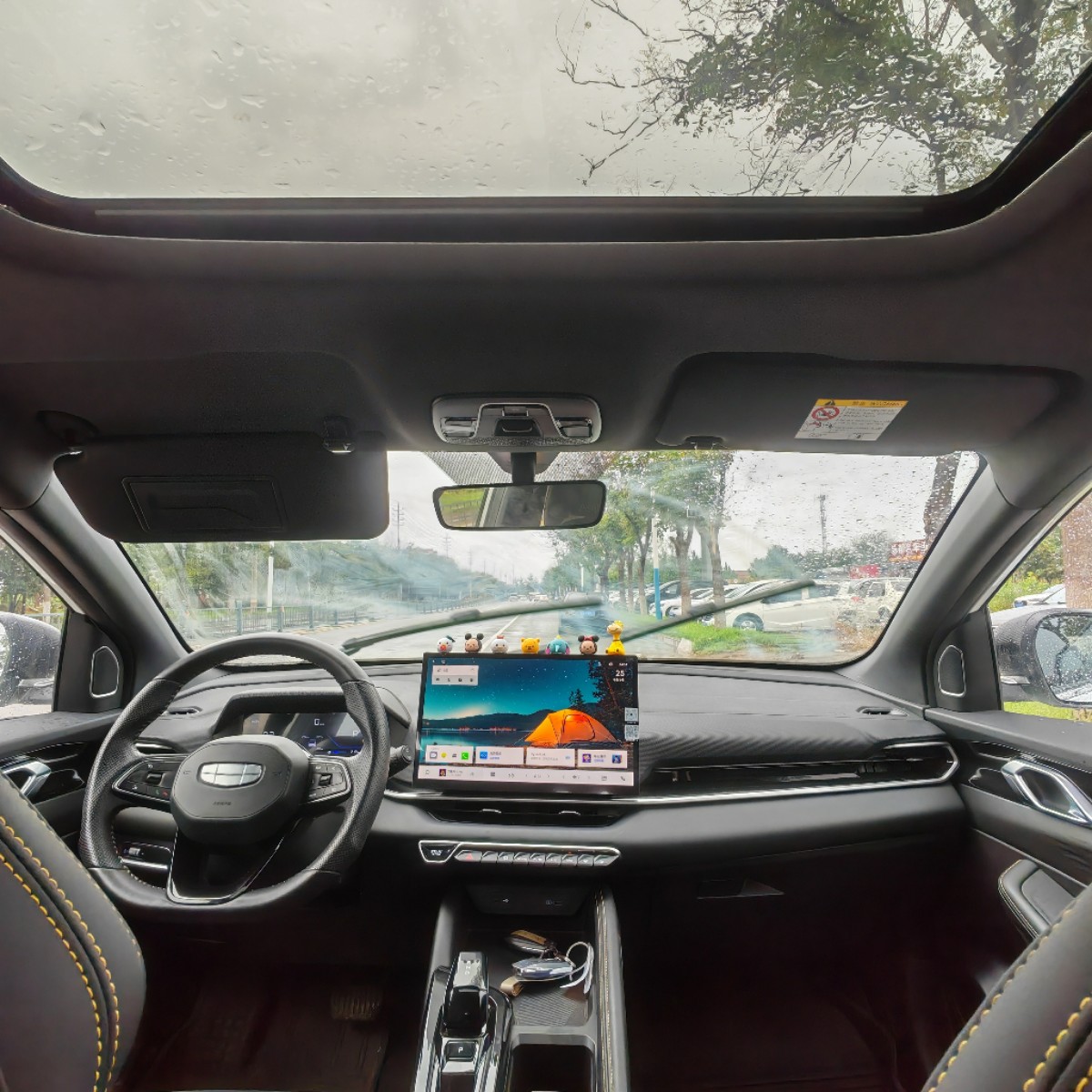 GEELY Coolray 2025 car image #4