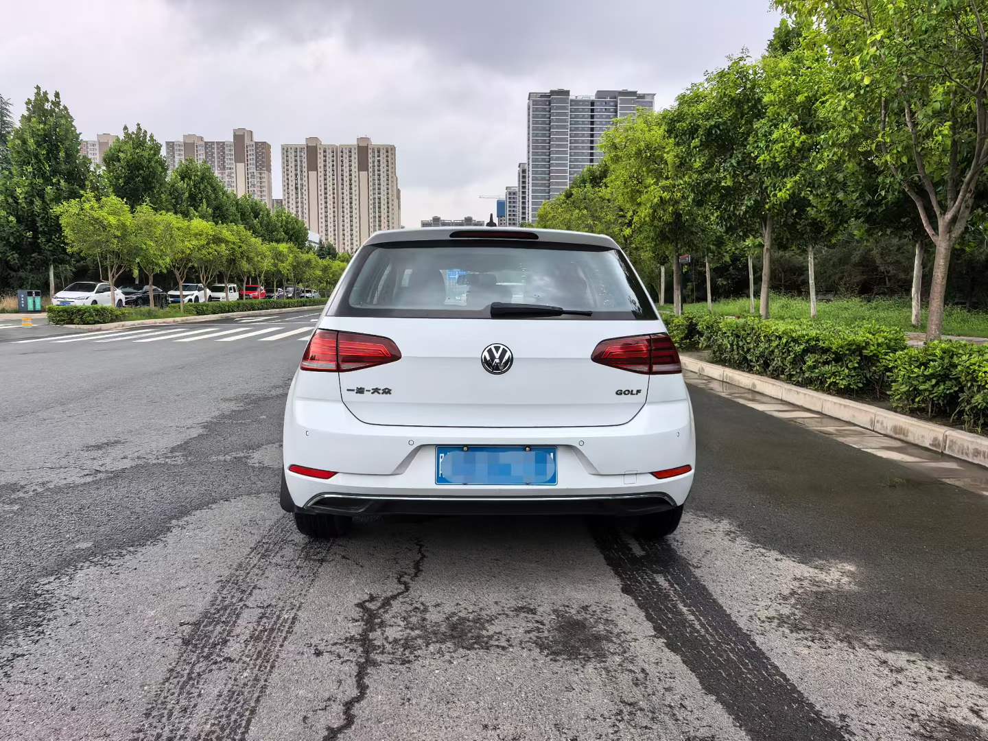 Volkswagen Golf 2019 car image #8
