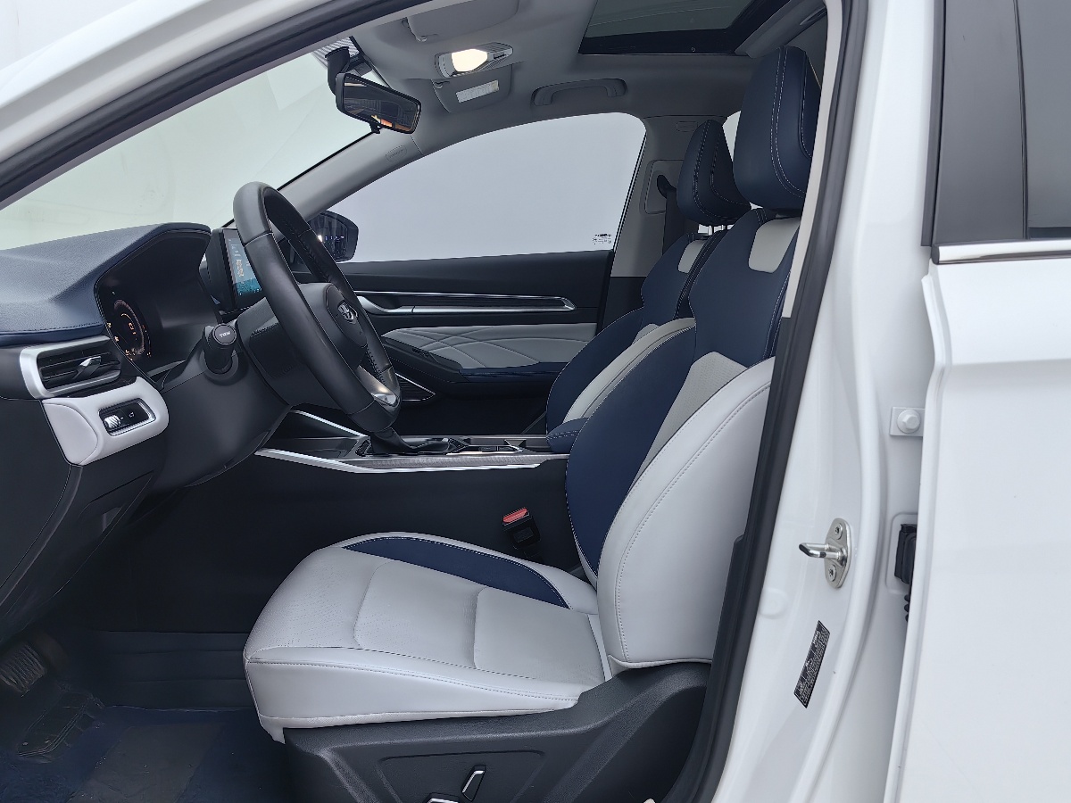 GEELY Emgrand 2022 #4 GEELY Emgrand 2022 car image #4
