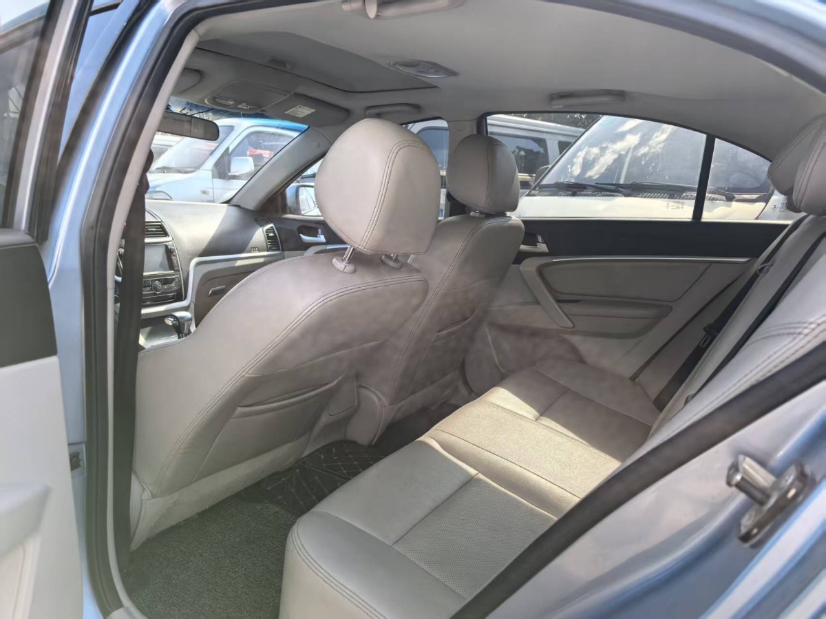 GEELY Emgrand 2015 car image #5