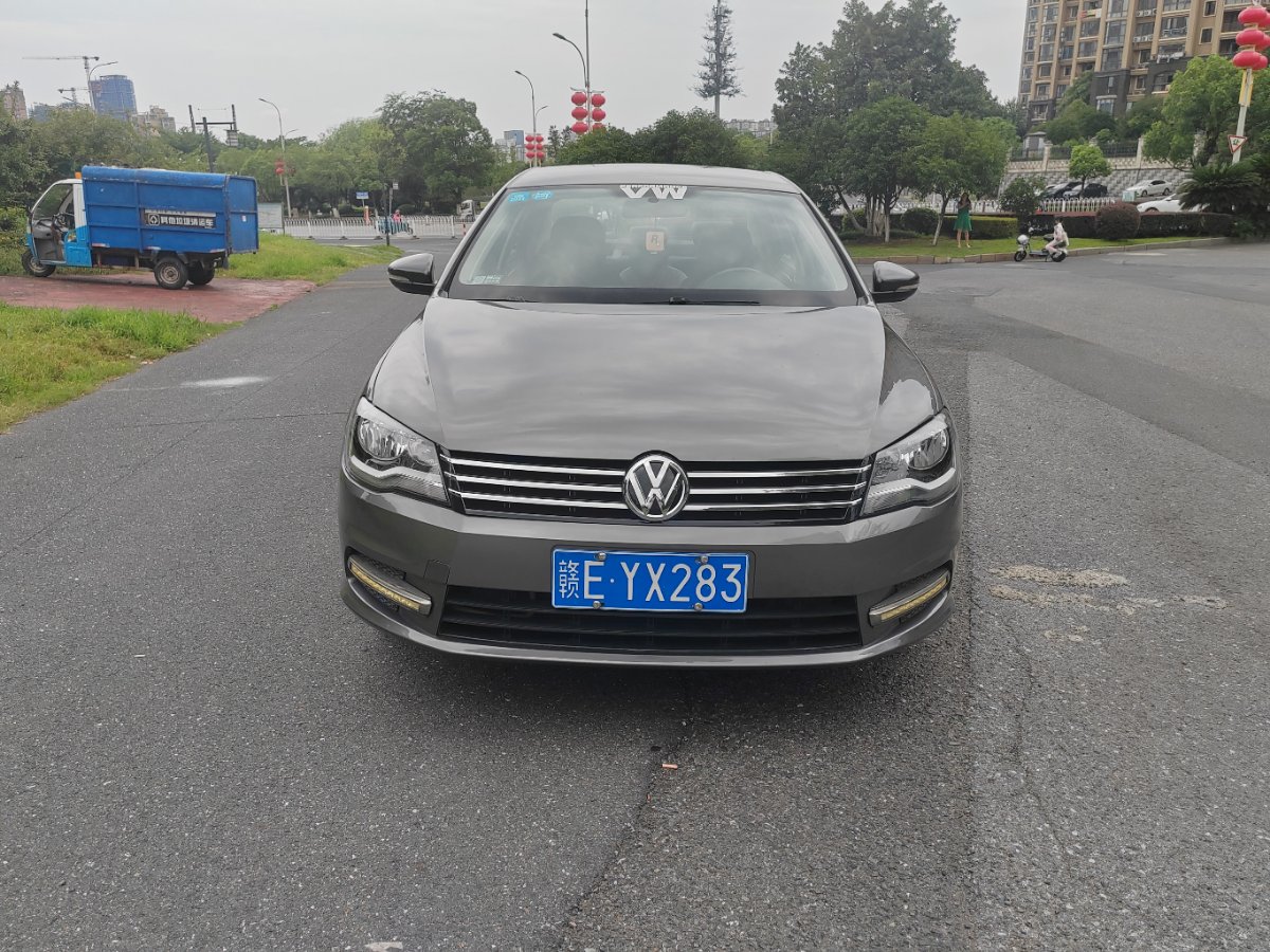 Volkswagen Bora 2013 car image #2